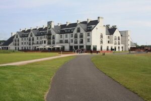 uk_golfcourse_carnoustie-golf-links