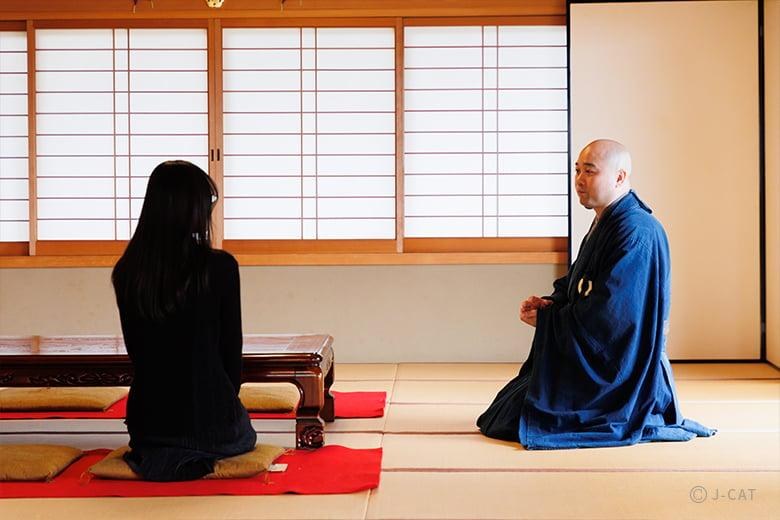 Illustrative zazen and monk conversation experience in Japan