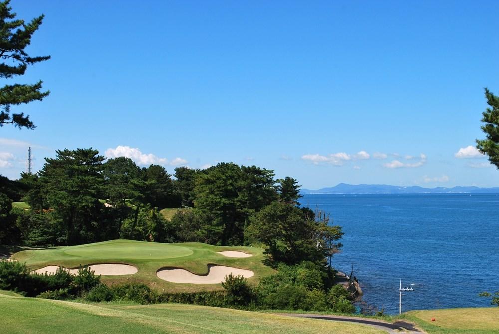 Osaka Golf Club coastal fairway