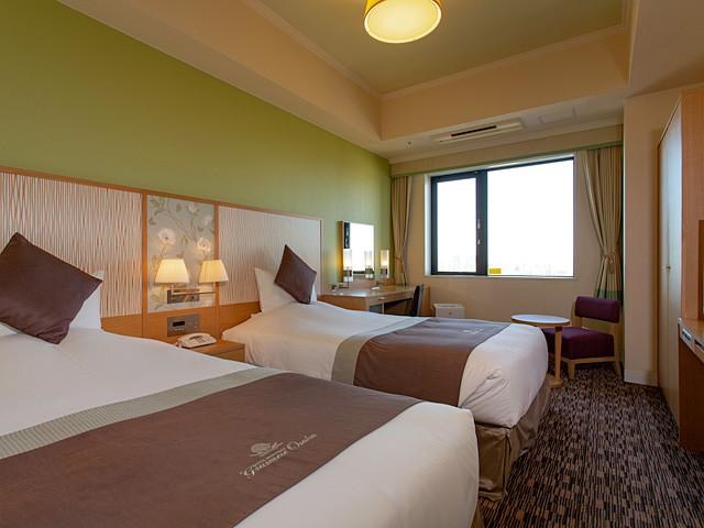 Twin room at Hotel Monterey Grasmere Osaka